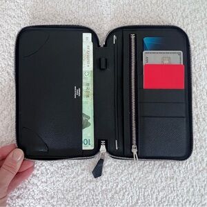 HERMÈS Rare Black Epsom Leather Vision II Zip Agenda Wallet $1900